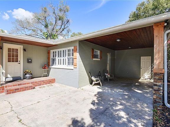 2nd image of 2921 Helen Ave