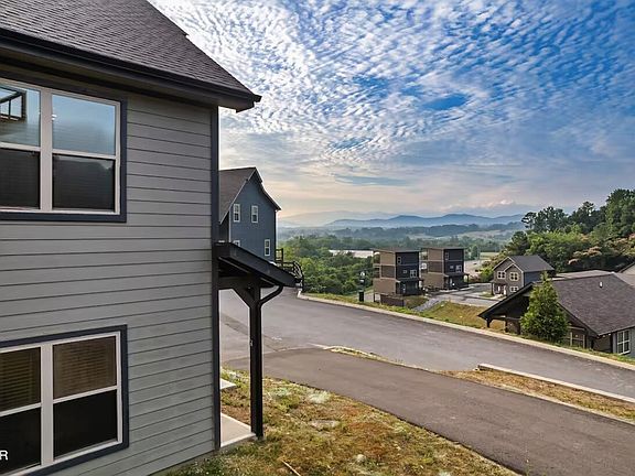 2nd image of 1654 Veterans Blvd #14