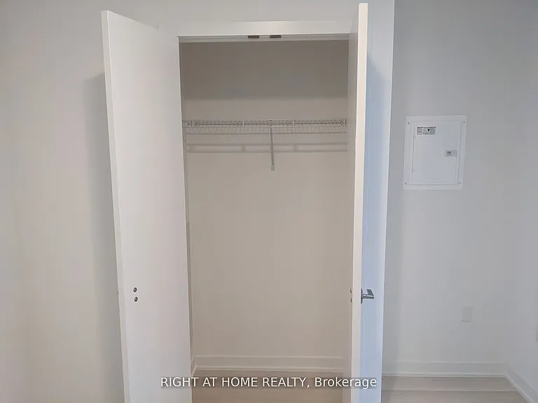 357 King St W #1507 — Photo 7