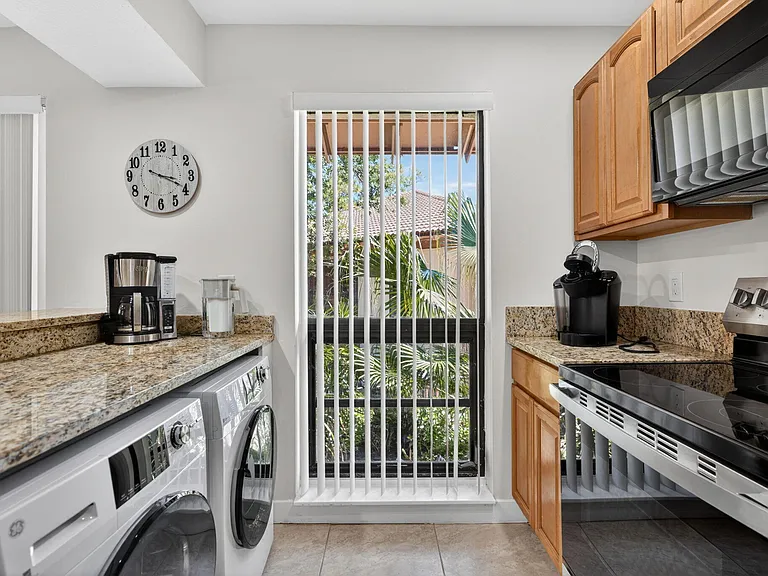 368 Brackenwood Cir — Photo 9