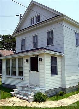 3rd image of 5454 Main St