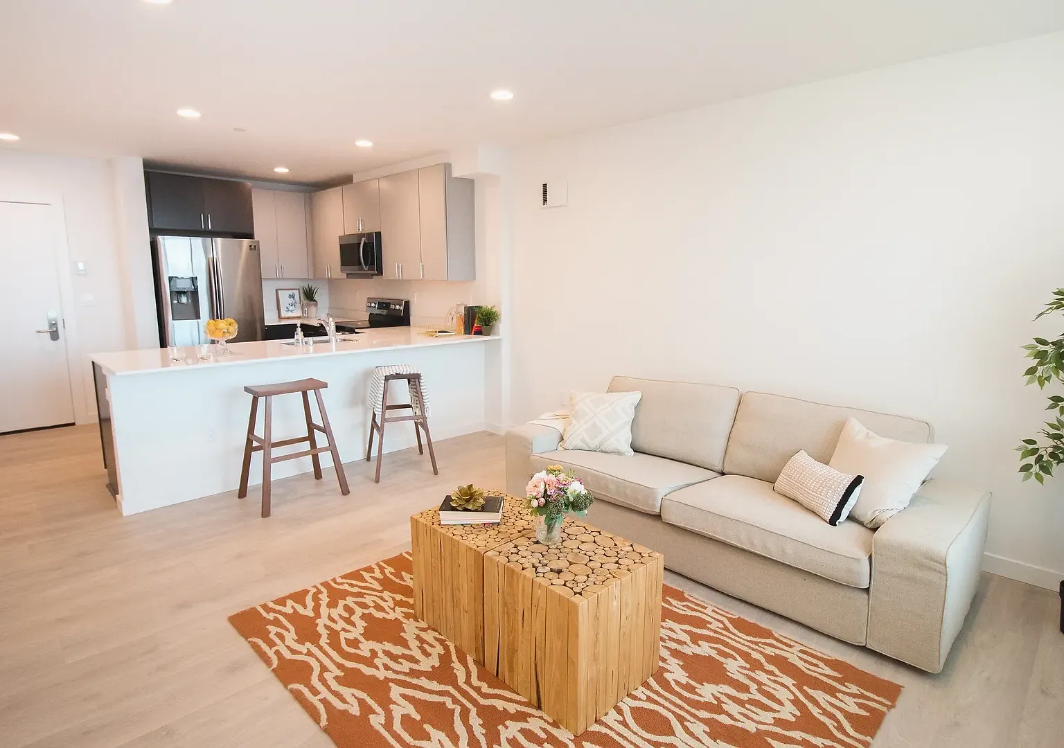 Edric Apartments — Photo 4