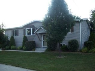 450 W 3rd St, Braidwood, IL 60408