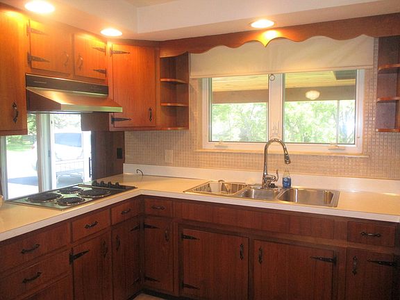 4th image of 1503 Sherritt Dr