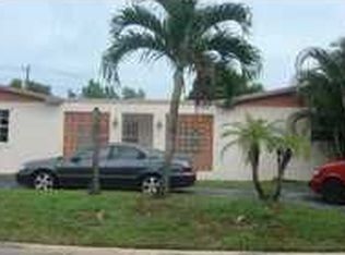 211 NW 77th Way, Pembroke Pines, FL 33024