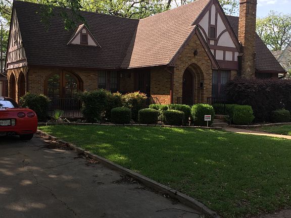 Front of the house from the street.