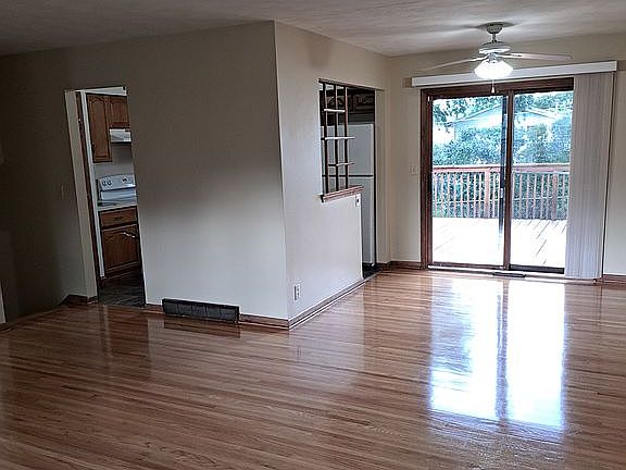 5th image of 12638 Holmes St