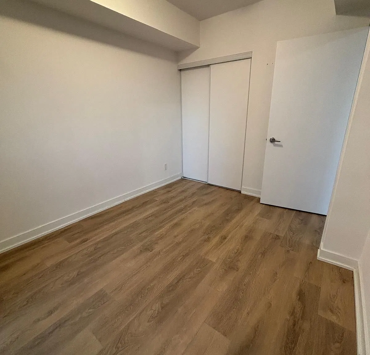 K Square Condos — Photo 4