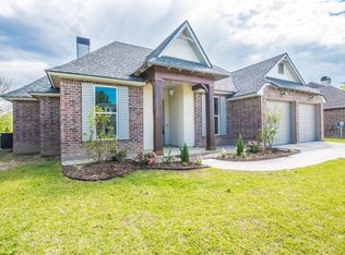 102 Talon Rd, Youngsville, LA 70592
