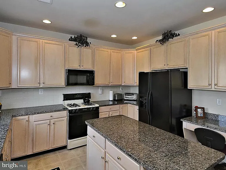 13324 Horsepen Woods Ln — Photo 11