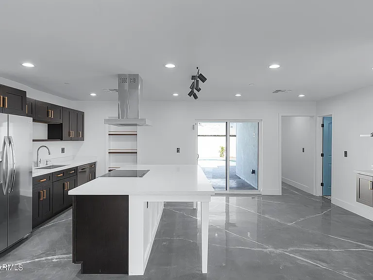 7308 E Granada Rd — Photo 8