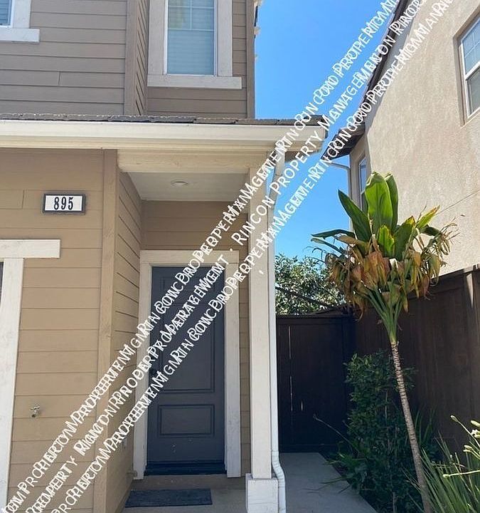 1st image of 895 Periwinkle Ave