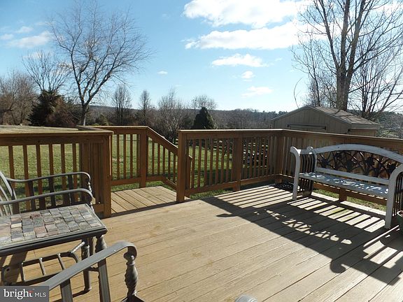 5th image of 1709 Amberly Ct S