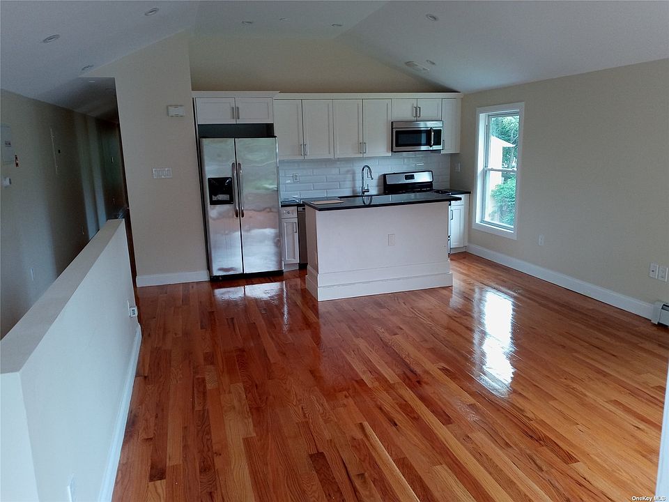 2nd image of 1017 Hemlock St