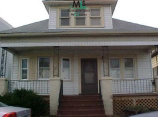 2614 S Commor St, Hamtramck, MI 48212