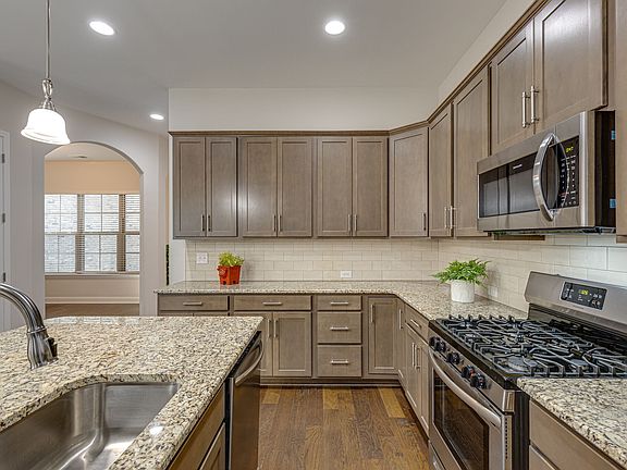 5th image of 3070 Flowing Creek Dr