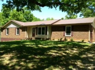 8118 Roseville Rd, Glasgow, KY 42141