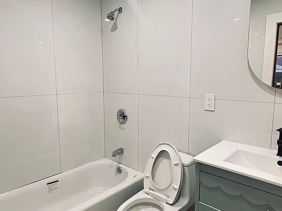 3rd image of 49 Gadsen Pl Floor 1