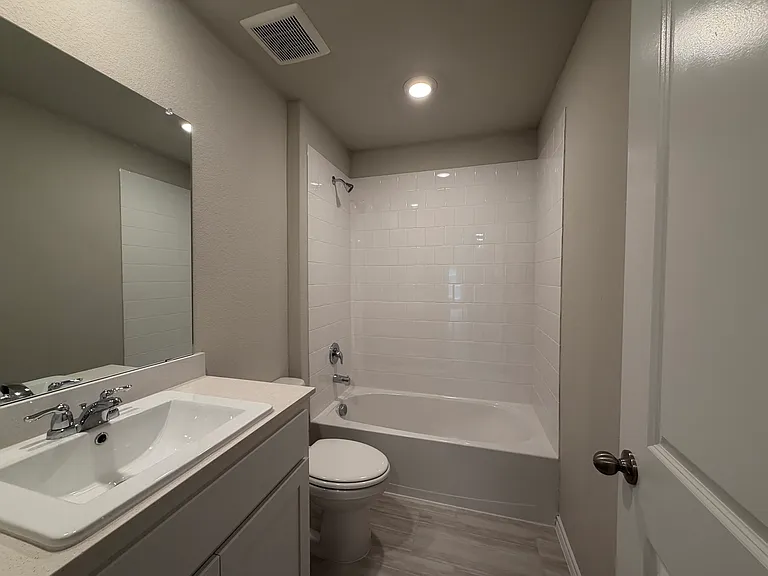 8433 Coffee Springs Dr — Photo 46
