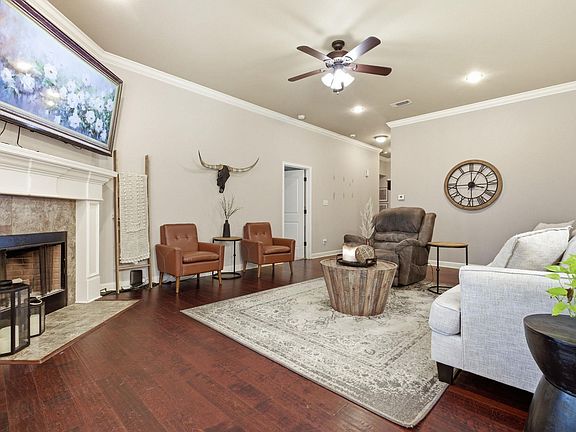 3rd image of 617 Joseph Dr