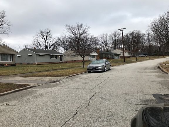4th image of 250 Bexley Dr