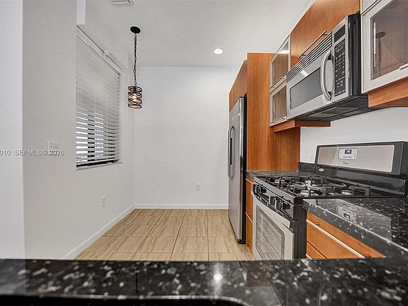 5th image of 2925 NW 126th Ave #1-320