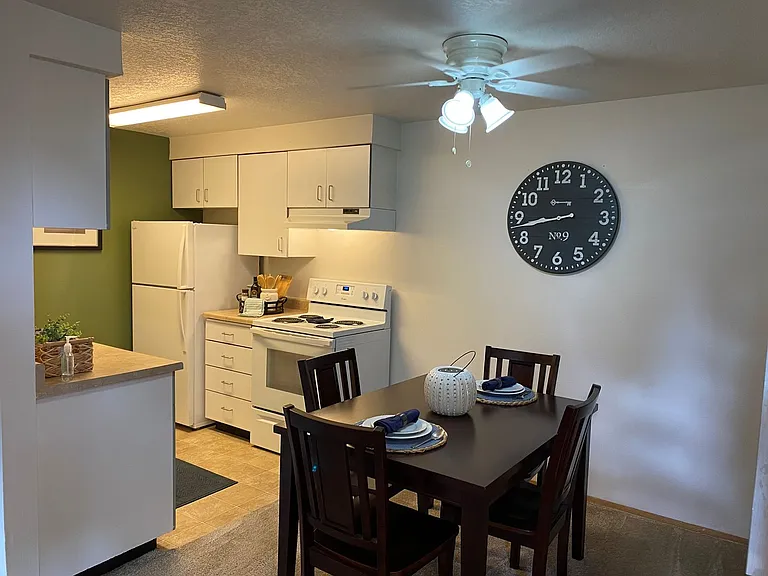 The Heights Apartments — Photo 4