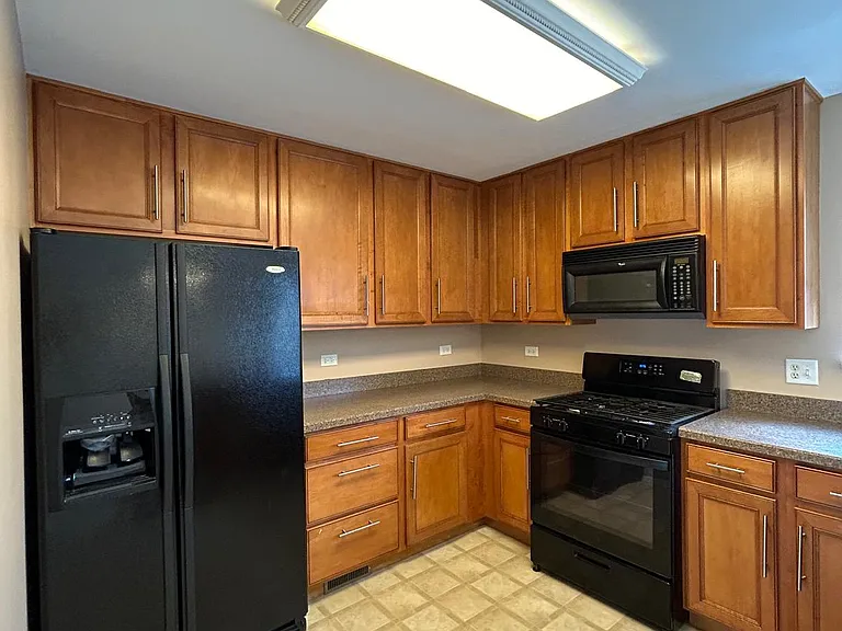 24427 John Adams Dr — Photo 9
