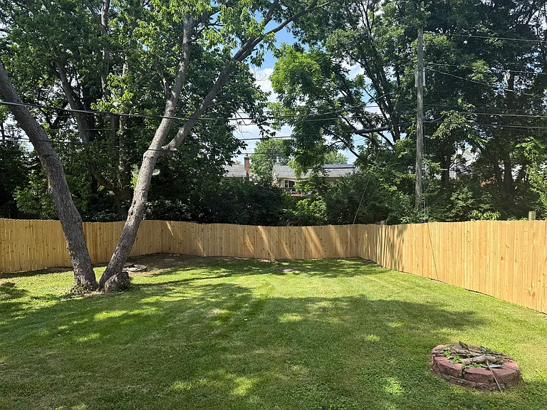 3325 Featherston Dr — Photo 21