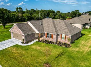 106 Stoneledge Dr, Lavaca, AR 72941
