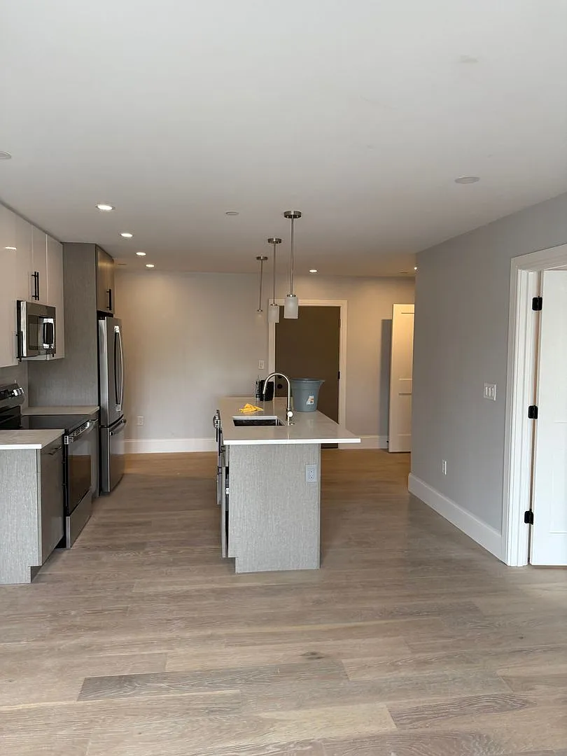 Brand New 2 Bed Two Bath In Brighton — Photo 1