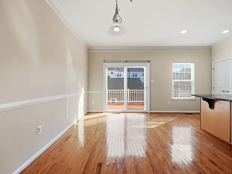 7833 Wormans Mill Rd — Photo 14