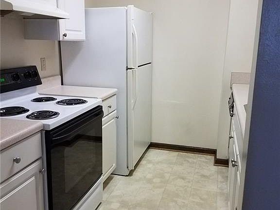 5th image of 3852 Buchanan Dr