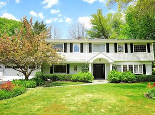 10 Talley Rd, Roslyn, NY 11576