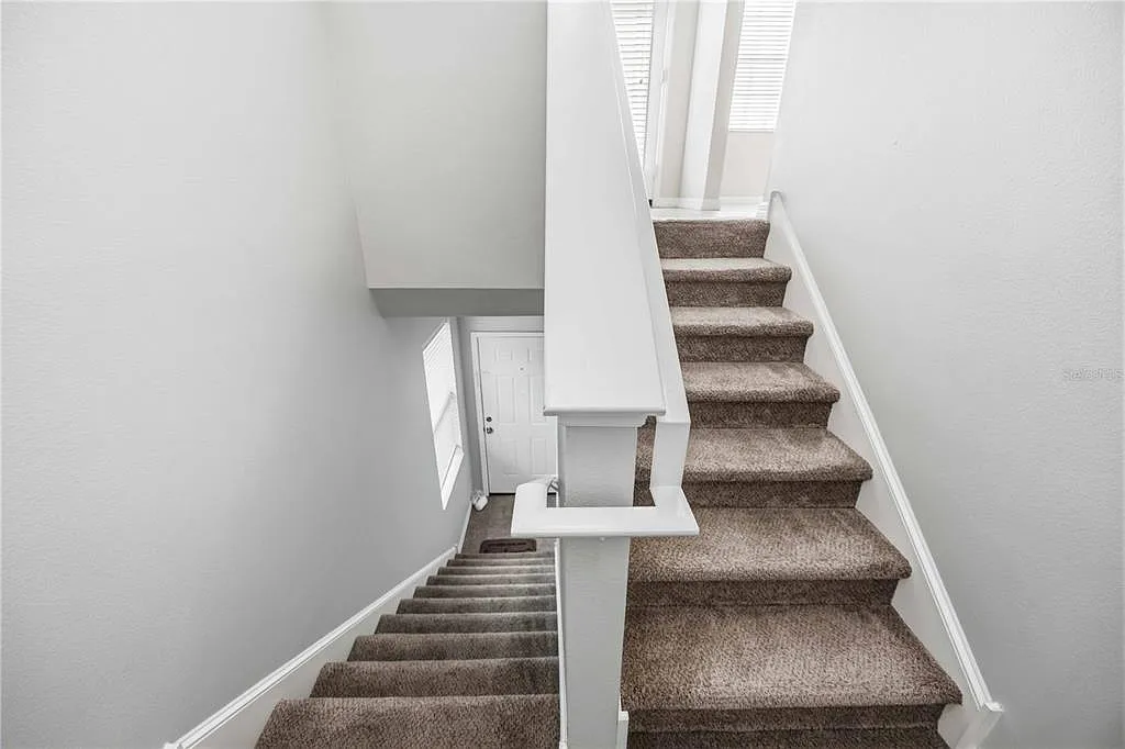 2 bed, 2.0 bath, 966 sqft, $2,100 — Photo 3