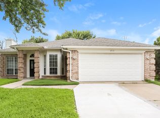 4910 Green Hollow Dr, Arlington, TX 76017