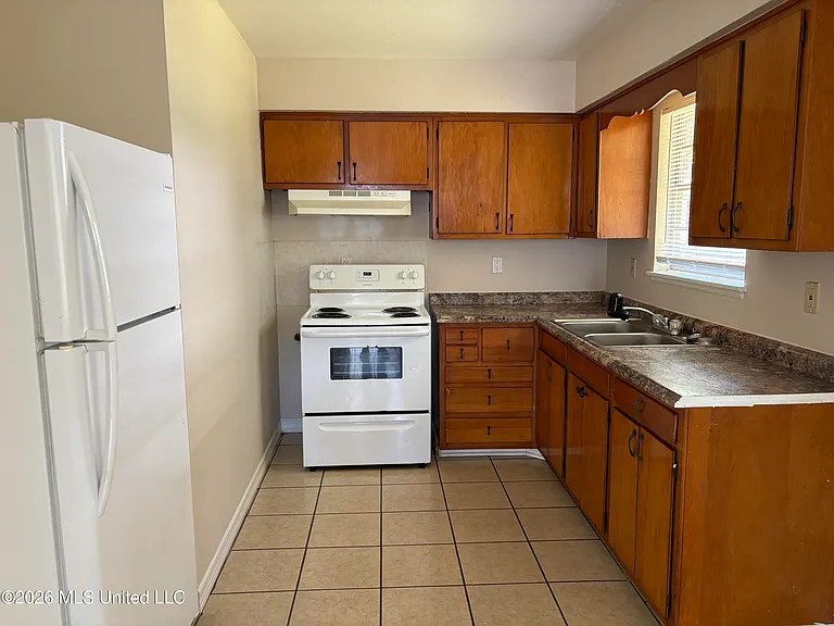 227 Linda Dr — Photo 5
