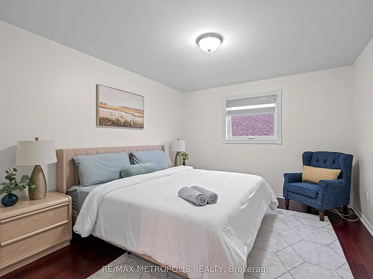 552 Feathergrass Cres #MAIN UPPER — Photo 26