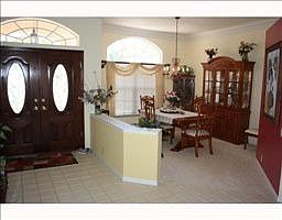 2nd image of 3231 Glenwood Cir