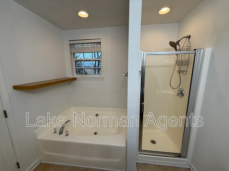 15622 Troubadour Ln — Photo 24