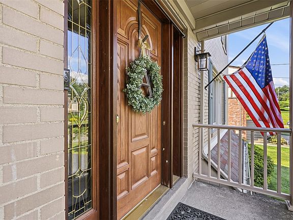 5th image of 3934 Mimosa Dr