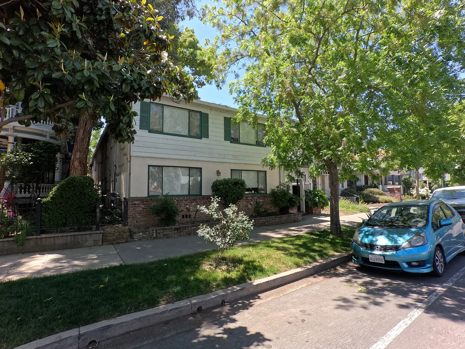 Powell Place — Photo 1