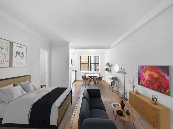 108 West 15th Street image 1 of 7