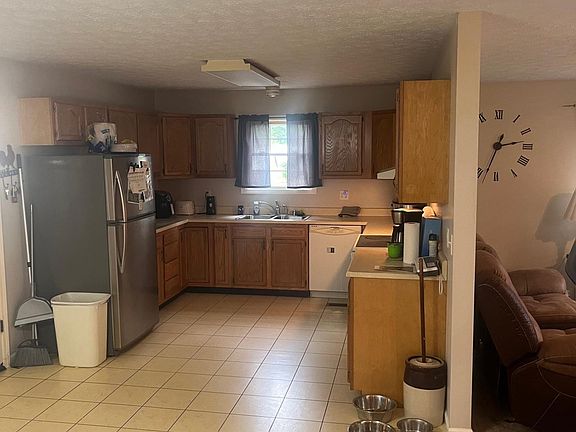 5th image of 63 Road St