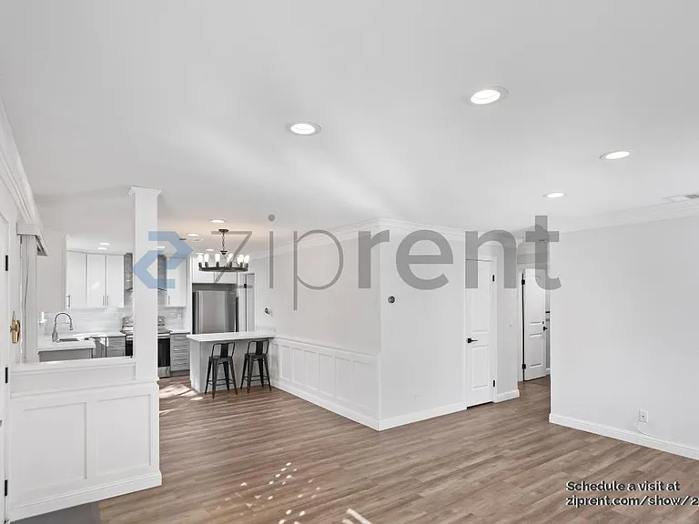 686 Whitewater Ct — Photo 6