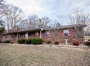 1308 N Liberty Hill Rd, Morristown, TN 37814