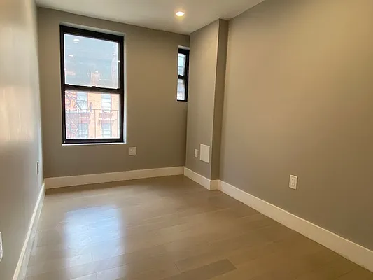 Rented by REAL New York | media 25