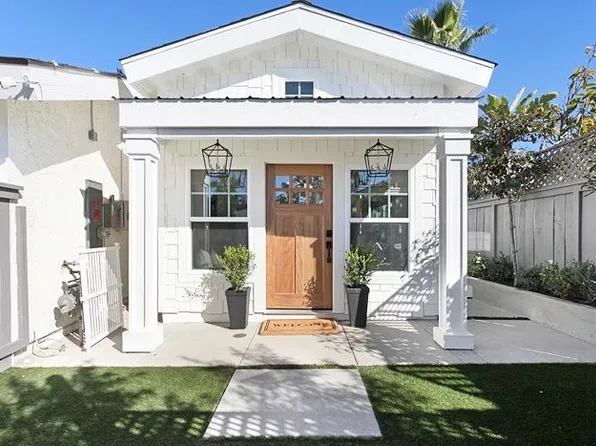 945 Passiflora Ave #2, Encinitas, CA 92024