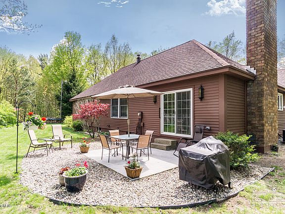 5th image of 10168 Lakeshore Dr