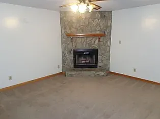 3 bed, 1185 sqft, $1,450 — Photo 2